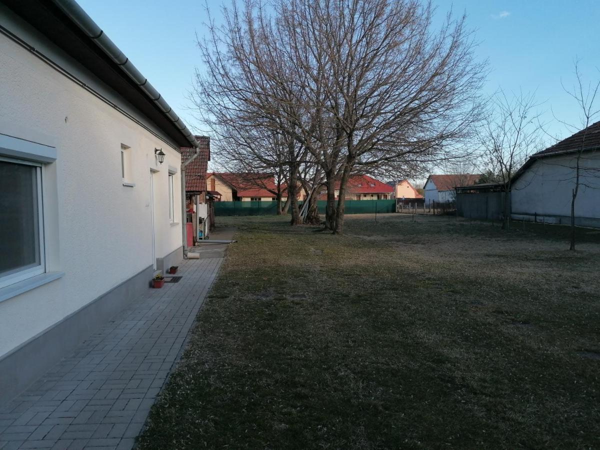 István Vendégház Mórahalom Exterior foto